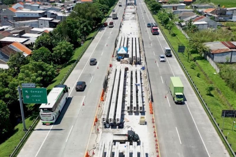 jasamarga-lebarkan-ruas-tol-surabaya-gempol-demi-kelancaran-mobilitas