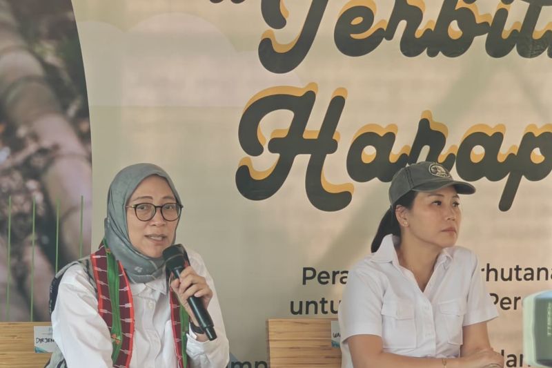 Kemenhut menerbitkan enam SK Perhutanan Sosial khusus perempuan di NTT