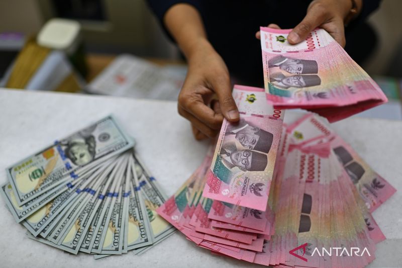 rupiah-diprediksi-melemah-seiring-risiko-geopolitik-dan-tren-inflasi