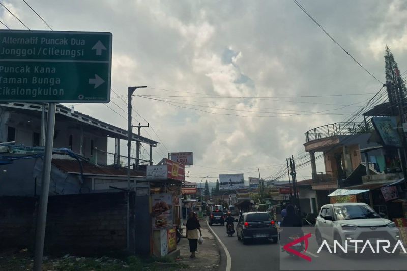 menunggu-realisasi-puncak-ii-untuk-urai-kemacetan