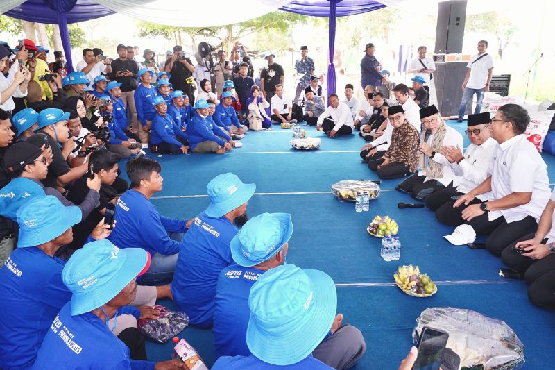menko-pangan-temui-petani-di-banyuwangi-pastikan-stok-pupuk-tersedia