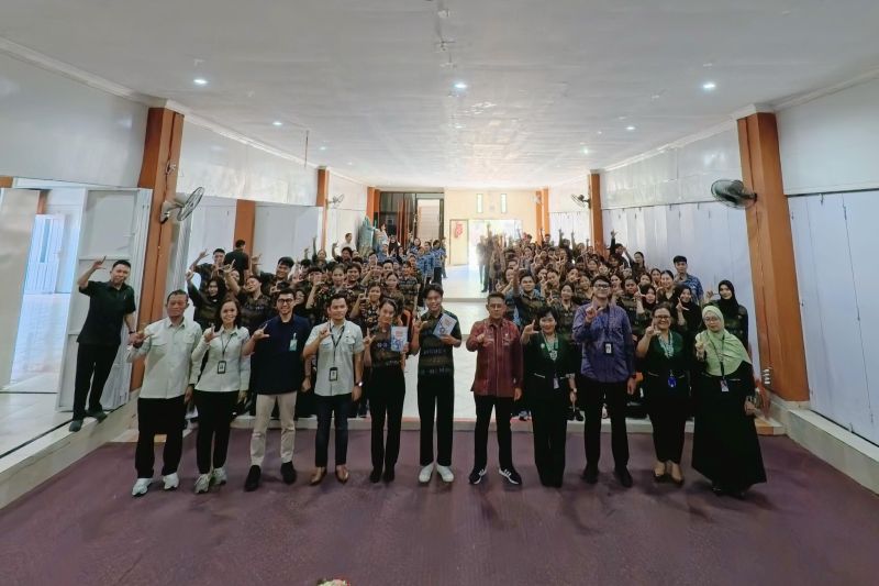 OJK Sulteng perkuat literasi keuangan bagi calon PMI