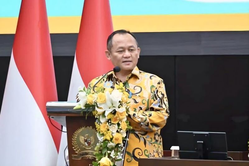 Legislator: Sisir segala peraturan yang buat izin investasi terhambat? — INDONESIA — ERYU PROJECT