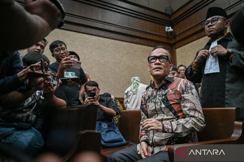 Dituntut5 tahun penjara, eks Wamenaker Noel: Mending saya korupsi banyak
