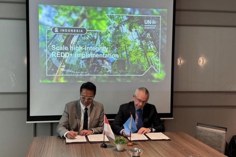 kemenhut-unep-teken-penguatan-kerja-sama-dalam-proyek-redd