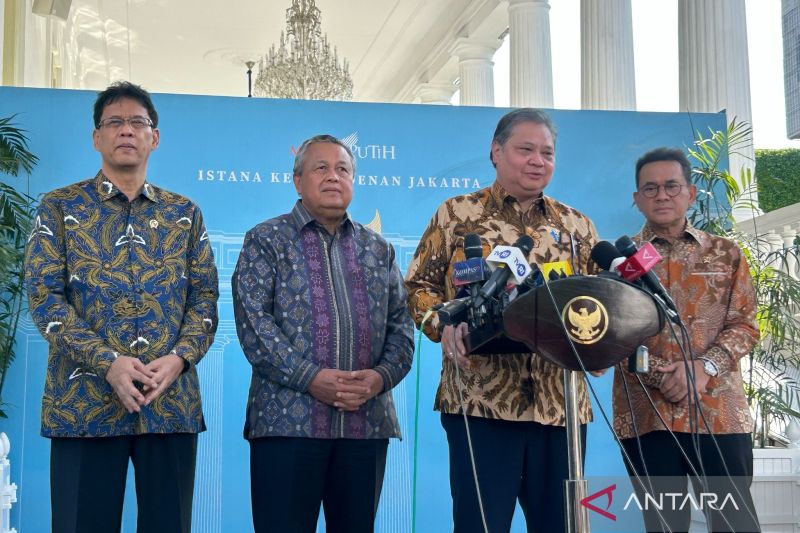 airlangga-laporkan-tata-kelola-ekspor-sda-yang-resmi-berlaku-1-juni
