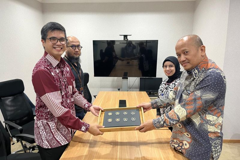 pt-sbi-kolaborasi-dengan-peruri-untuk-cetak-koin-emas-fisik-idn-gold