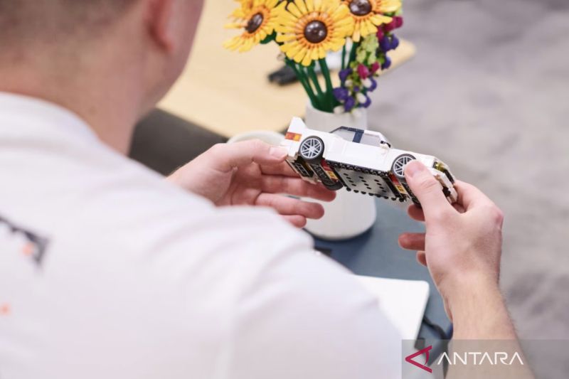 lego-rayakan-40-tahun-bmw-m3-e30-dengan-miniatur-baru