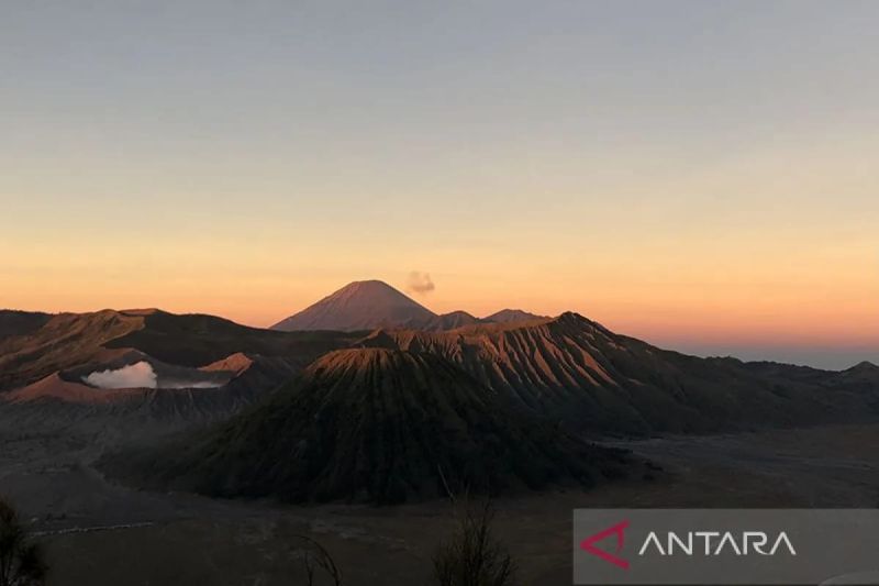 aktivitas-wisata-di-bromo-ditutup-saat-peringatan-yadnya-kasada