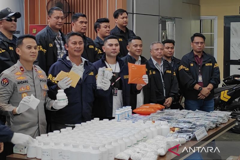 polisi-ungkap-modus-kamuflase-dalam-peredaran-obat-keras-di-bekasi