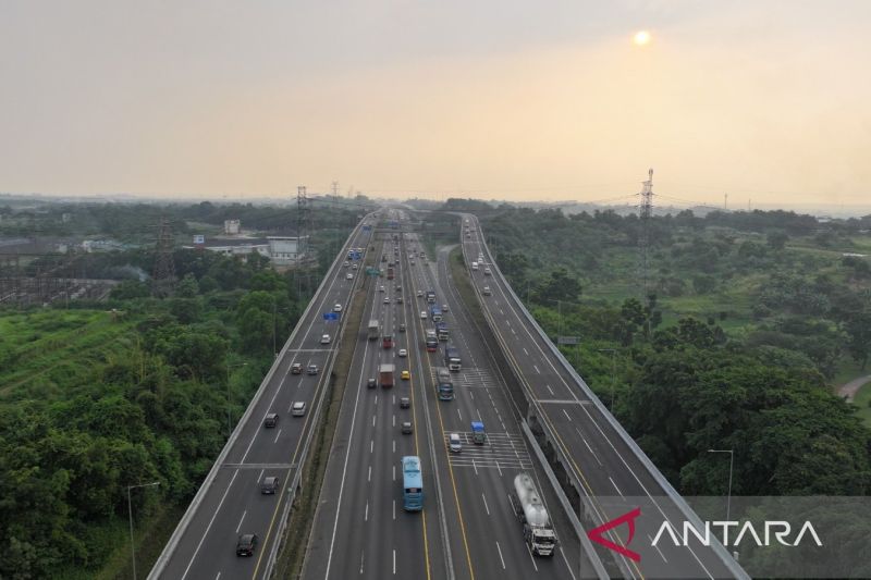 lonjakan-kendaraan-tinggalkan-jakarta-via-mbz-capai-125-persen