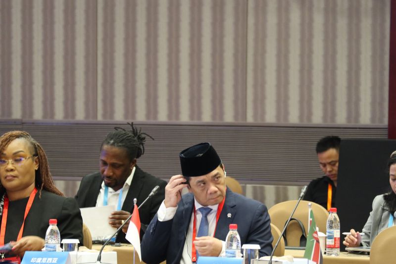 Wamendes: Kritik terhadap program-program pemerintah bagian dari demokrasi