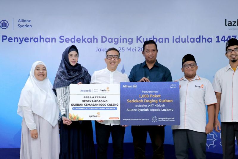 Allianz Syariah-Lazismu bagikan 1.000 paket daging kurban Idul Adha