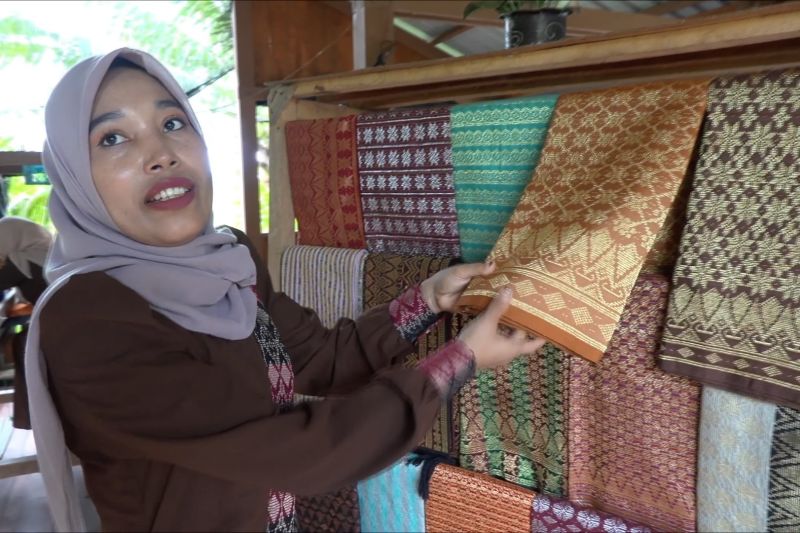 tenun-songket-aceh-warisan-budaya-yang-dilirik-pasar-nasional