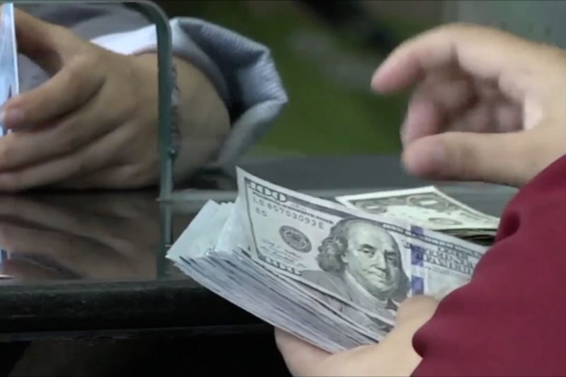 menko-airlangga-beri-penjelasan-pelemahan-rupiah-terhadap-dolar