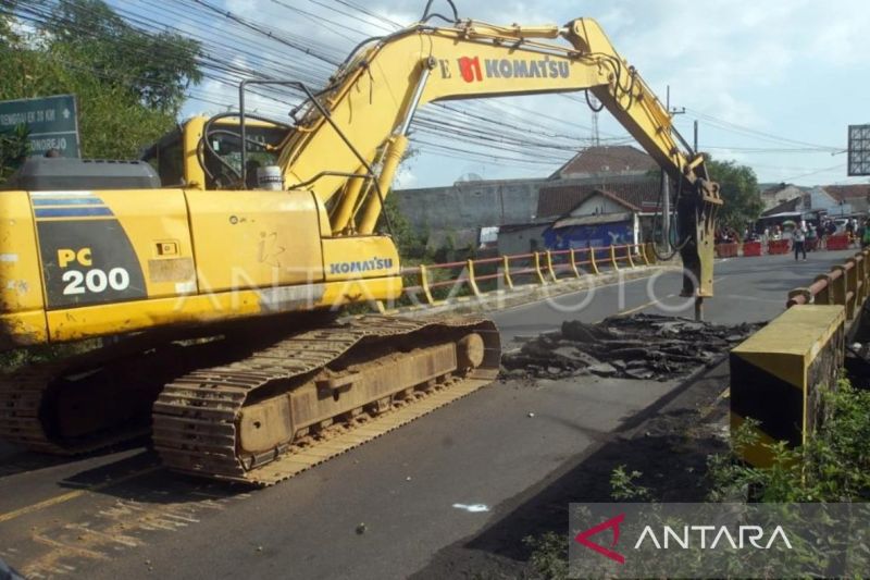 jalan-nasional-tulungagung-trenggalek-ditutup-total