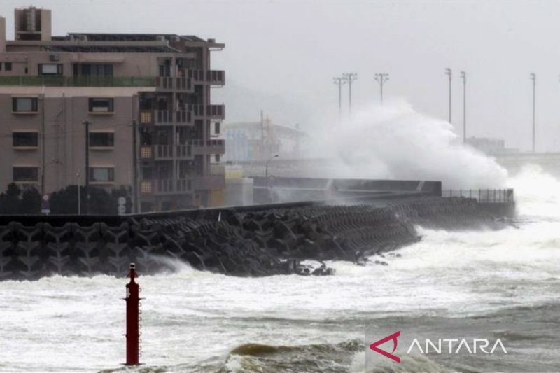 Banjir monsun di Mumbai, India, tewaskan 8 orang, ribuan terdampak