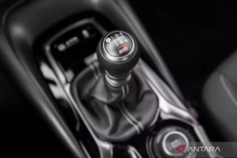 toyota-masih-kembangkan-simulasi-transmisi-manual-untuk-mobil-listrik