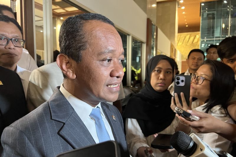 bahlil-akan-siapkan-kompor-listrik-dengan-daya-di-bawah-900-kva