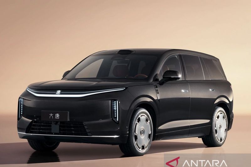 byd-great-tang-diluncurkan-dengan-harga-mulai-rp630-juta