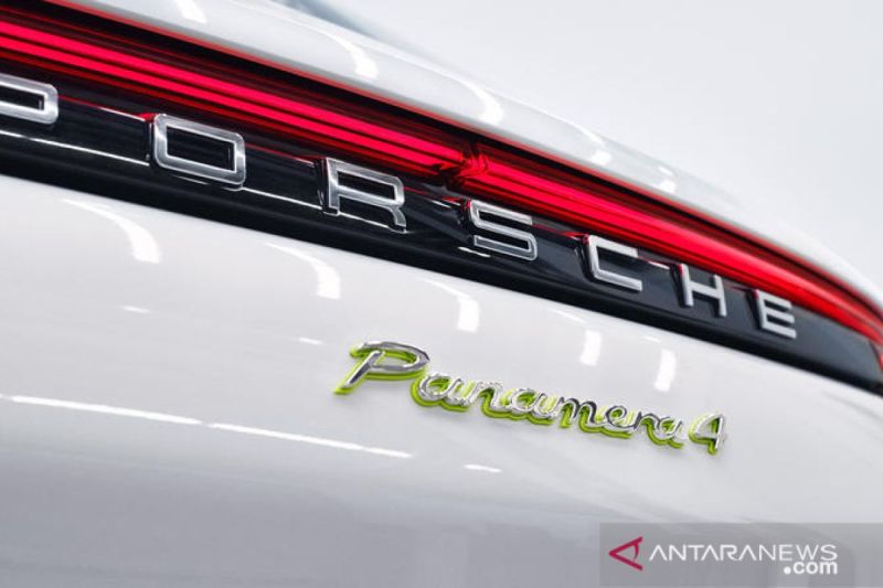 margin-laba-melorot-11-persen-porsche-siapkan-strategi-baru