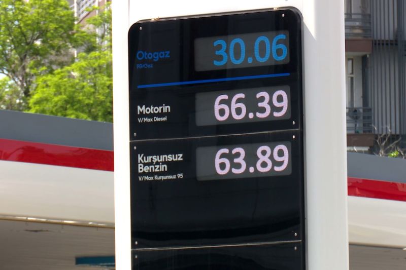 Harga minyak dunia turun, Turki pangkas harga bahan bakar