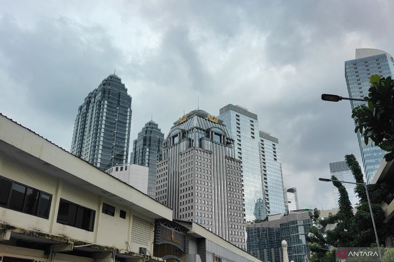 Sabtu, sebagian Jakarta berpotensi cerah berawan pada siang dan malam