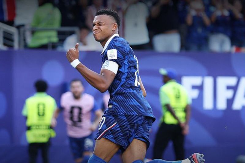 Gol penalti Kylian Mbappe bantu timnas Prancis singkirkan Paraguay 1-0