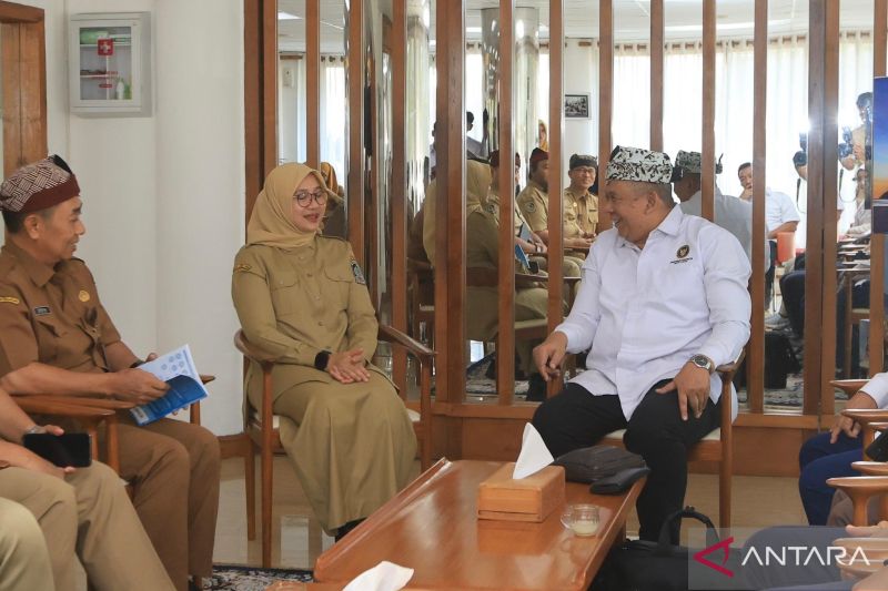 kemenko-pangan-tunjuk-banyuwangi-jadi-model-pemantauan-pangan-nasional
