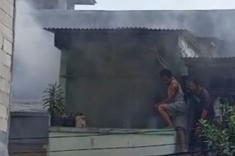 Gulkarmat kerahkan 20 personel padamkan kebakaran rumah di Jakut
