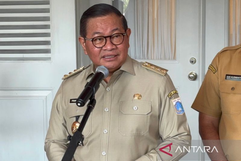 Pramono perintahkan tindak tegas sopir truk yang tabrak JPO Matraman