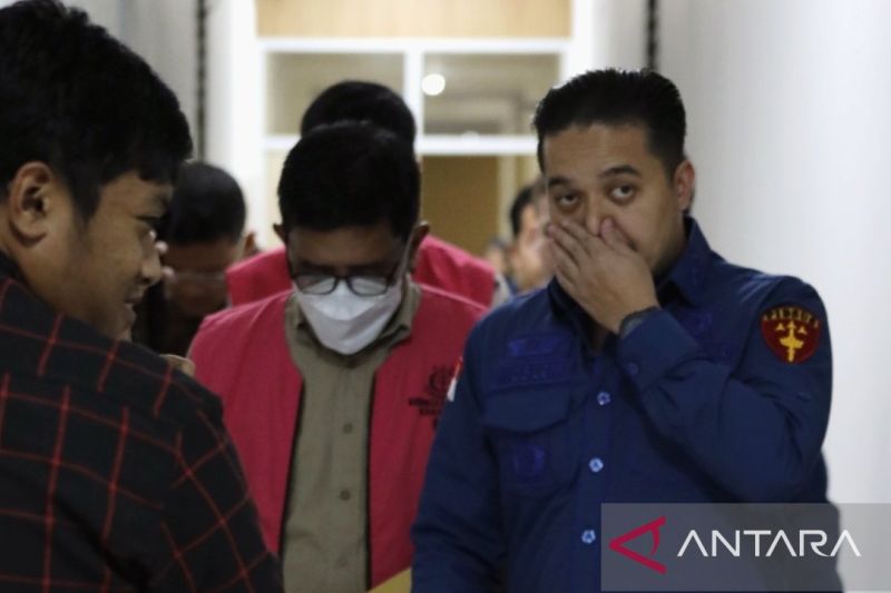 Kejari Karawang kembali tahan 2 tersangka baru kasus dugaan korupsi KPR