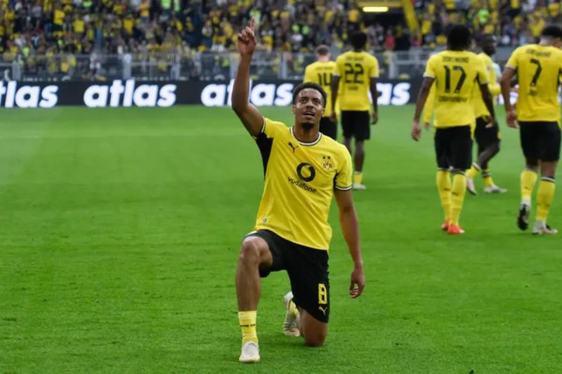 Liga Jerman - Felix Nmecha borong dua gol saat Dortmund menang atas Paderborn