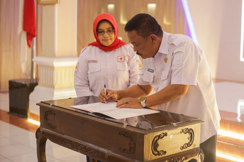 Pemkab Cirebon menetapkan target Bulan Dana PMI Rp1,1 miliar
