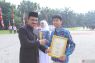 Hardiknas, Pemkot Jaktim beri penghargaan siswa dan guru