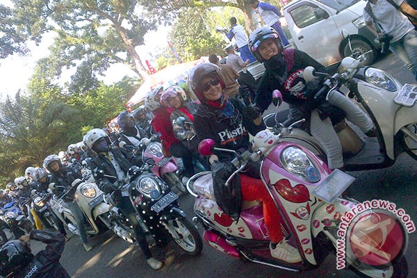  Motor  Honda  dinobatkan sebagai merek favorit  wanita 