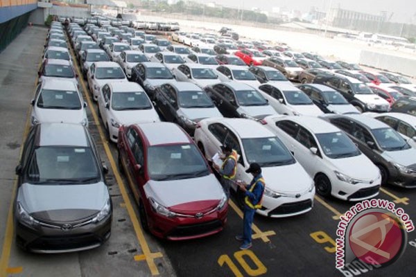 Perlunya menaikkan penjualan sedan