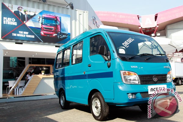 Tata Ace EX2 sabet WOW Product GIIAS 2015 subkategori LCV 