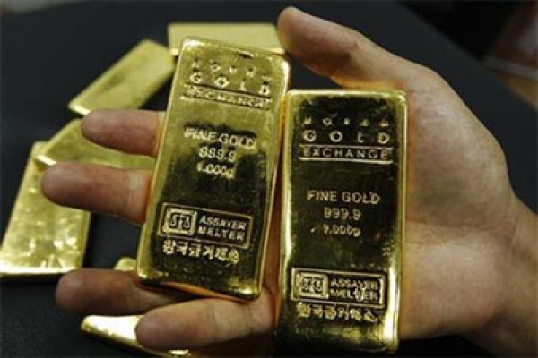 Harga emas naik tipis setelah laporan data ekonomi AS