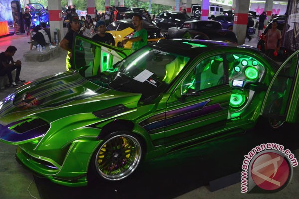 Jakarta Custom Culture perdana digelar untuk  pecinta mobil  