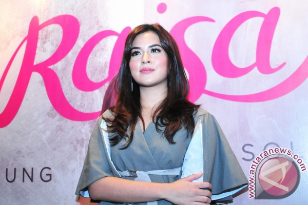Raisa ingin ajak Afgan jadi bintang tamu di tur Handmade
