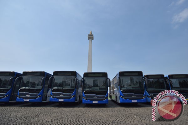 Transjakarta siapkan 200 bus pada malam pergantian tahun