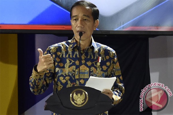 Presiden Jokowi : Gus Dur tak rela konstitusi diremehkan Presiden Jokowi : Gus Dur tak rela konstitusi diremehkan