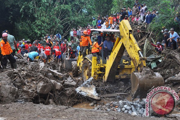 Lima korban banjir bandang Magelang ditemukan tewas