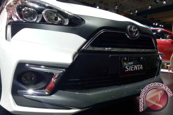 Gagahnya Toyota Sienta Dress-up di IIMS 2017 - Otomotif 
