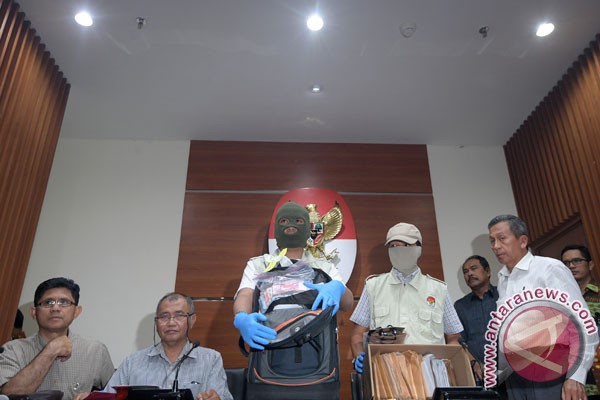 Wajar tanpa pengecualian semestinya wajar tanpa penyuapan Wajar tanpa pengecualian semestinya wajar tanpa penyuapan
