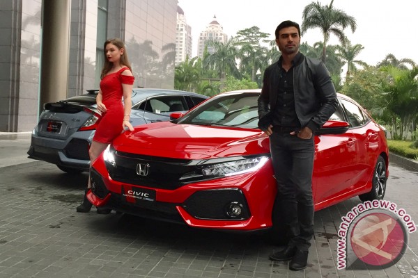 Berkenalan dengan Honda Civic Hatchback Turbo (video 