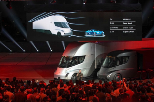 Setelah truk, Tesla bersiap membuat pickup listrik