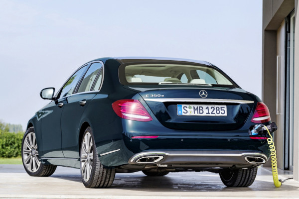 Mercedes-Benz berteknologi "Electric Intelligence" segera meluncur di Indonesia