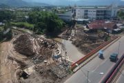 Proyek pengendali banjir di Padang